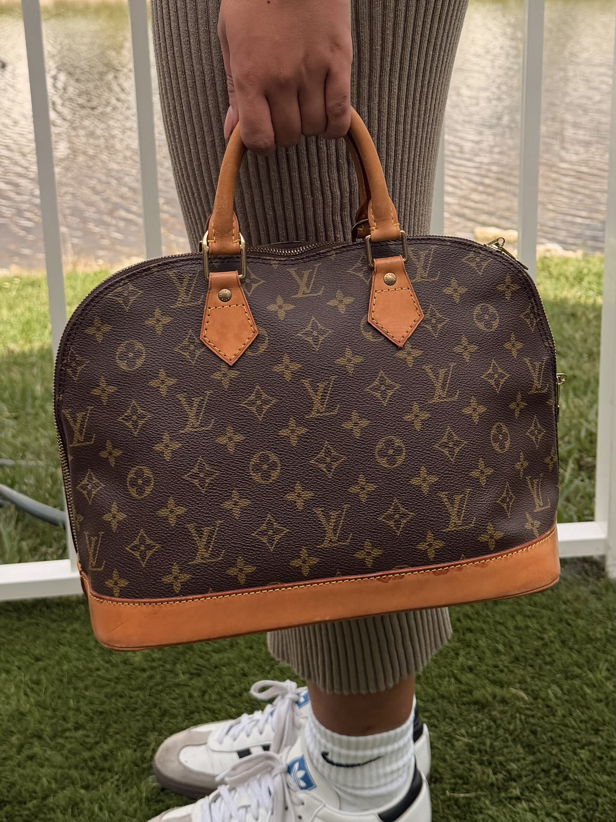 Louis Vuitton Alma