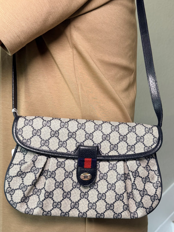 GUCCI GG Supreme Navy Sherry line Shoulder Bag