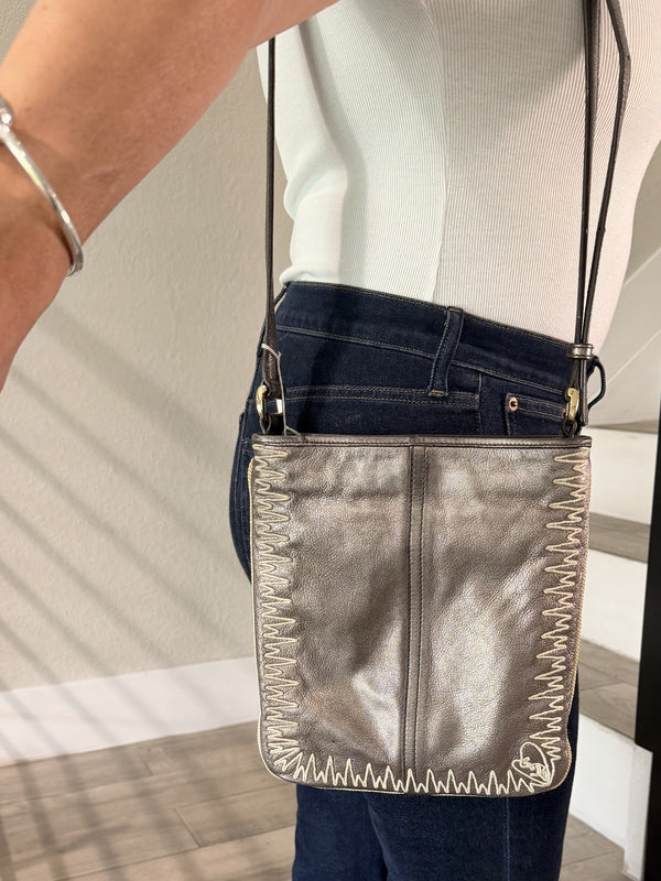 Yves Saint Laurent Crossbody bag Silver Leather