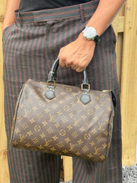 Louis Vuitton Speedy 30 - Black Leather