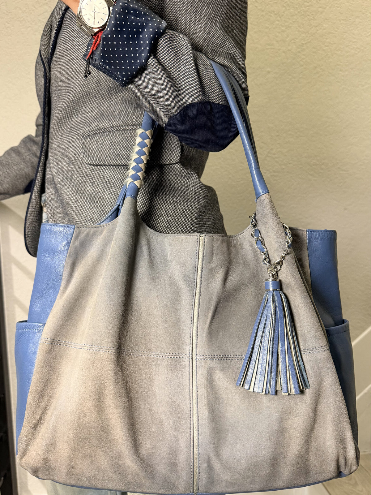 GINZA Kanematsu - Dark Gray Light Blue Suede Leather Tote Bag