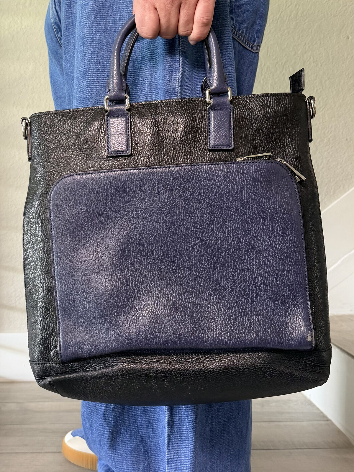 Gucci  Cosmopolis Leather Navy Black 2way Tote Bag